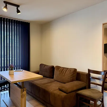 شقة Bright 1br With Large Terrace In
