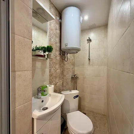 Bright 1br With Large Terrace In شقة *