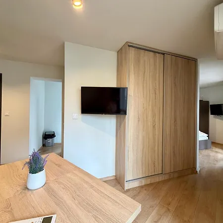 Bright 1br With Large Terrace In صوفيا