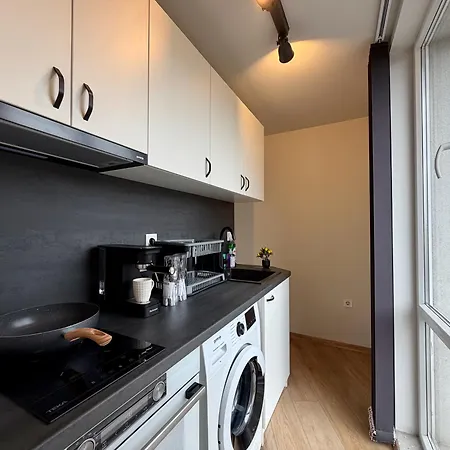 Bright 1br With Large Terrace In * صوفيا