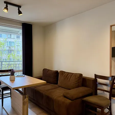 شقة Bright 1br With Large Terrace In *