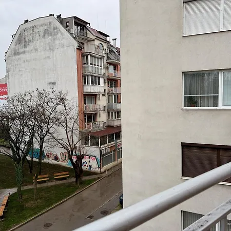 Bright 1br With Large Terrace In * 索菲亞